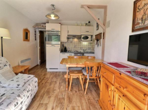 Charmant 2 pièces au pied des pistes - 4 pers, balcon, cuisine équipée - FR-1-182-208